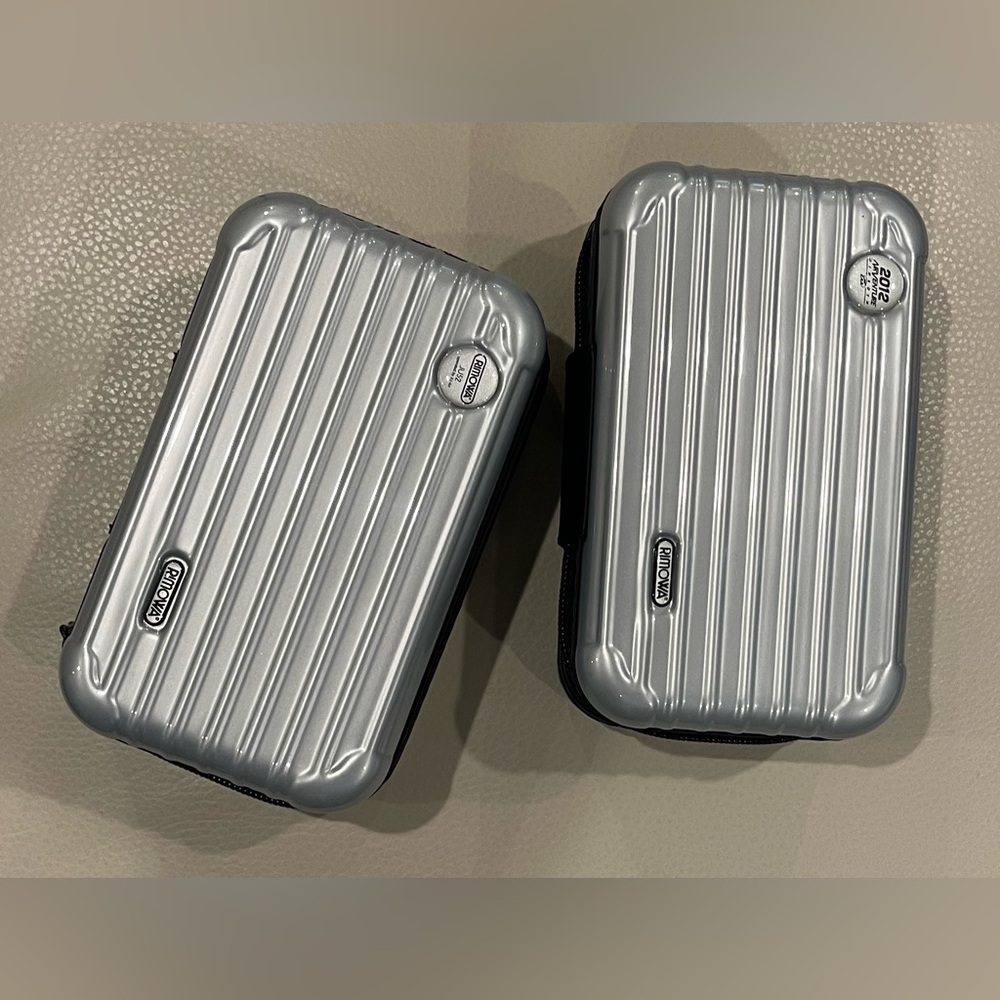 RIMOWA Silver Toiletry Kit